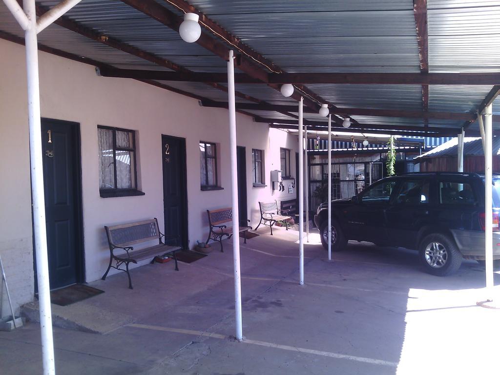 Pat'S Place Machadodorp Exterior photo